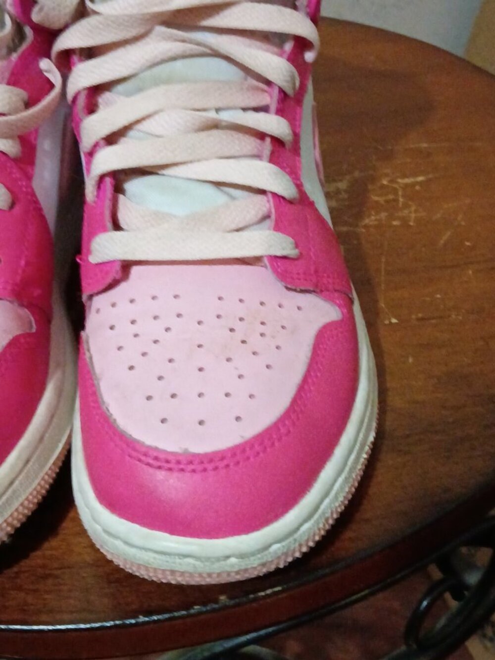 Nike Air Jordan 1 Mid Shoes Youth Kids Size 4Y Fierce Pink  Barbie FD8780-116 - Picture 8 of 13